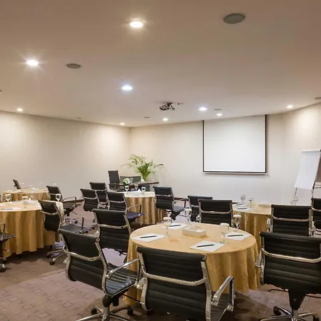 Holiday Inn Riyadh Al Qasr By Ihg-3