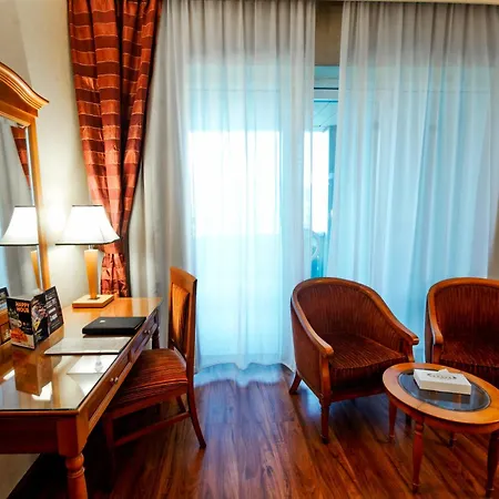 Avenue Hotel Dubai-3