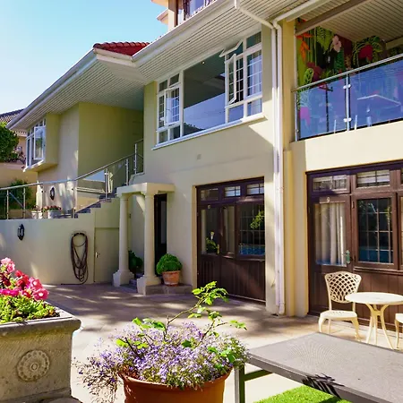 Sundown Manor Guest House-3