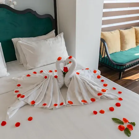 Hanoi House Hotel & Travel-3