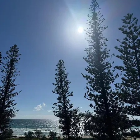 Seacrest Beachfront Apartments Gold Coast-3