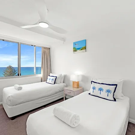 Pacific Regis Beachfront Holiday Apartments-3
