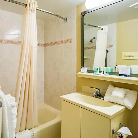 Quality Inn Oceanfront-3