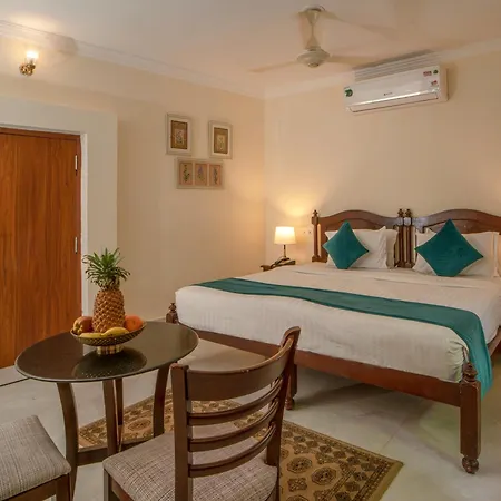 Swaroop Vilas - Lake Facing Boutique Hotel-3