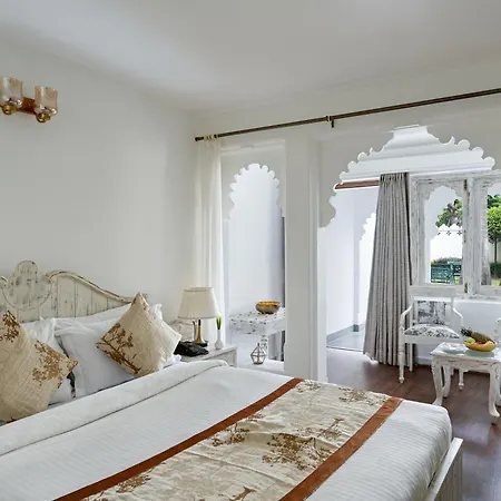 Swaroop Vilas - Lake Facing Boutique Hotel-2