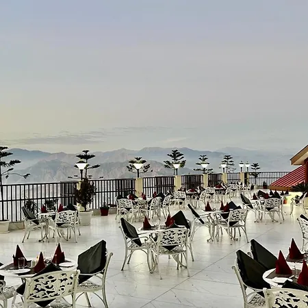Jk Clarks Exotica - Centrally Located With Stunning Valley View-3