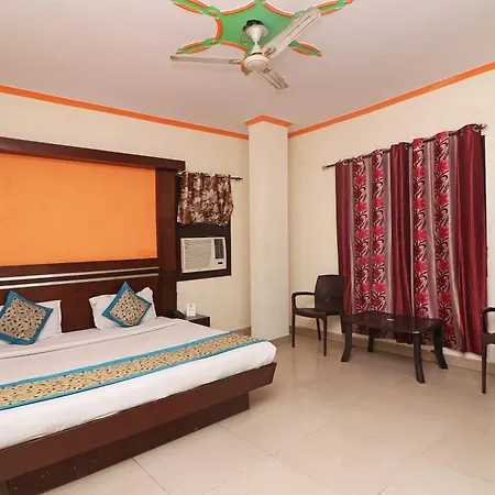 Hotel O Aura Palace Deluxe-2