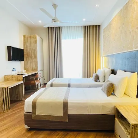 Skyloft Kandy-3