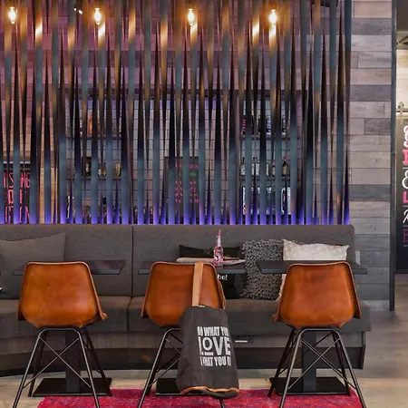 Moxy Frankfurt East-2