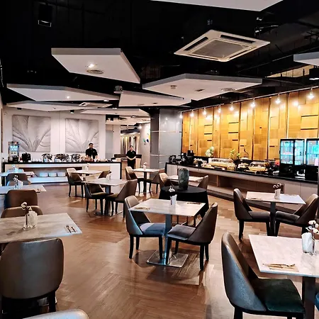 Cormar Suites-3