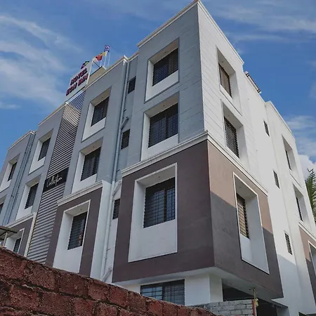 Collection O Eon Inn Near Pune Airport-3