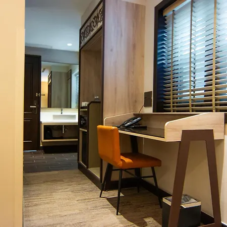 Aqueen Prestige Hotel Lavender-3