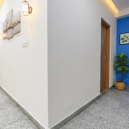 Fabhotel Silver Stay 02-3