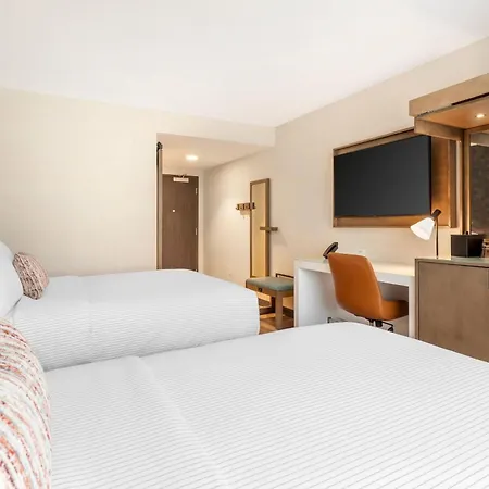 Cambria Hotel Denver Downtown Rino-3