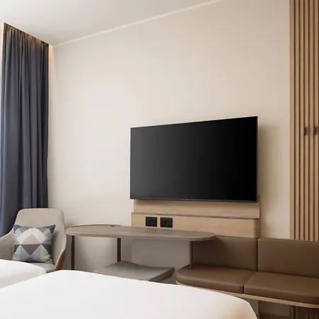 Courtyard By Marriott Milano Linate-3