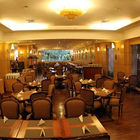 Oasis Amir Hotel-3