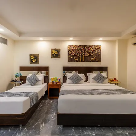 Hotel Neu Villa, City Centre - 5 Minute From Connaught Place & Ndls Station-3