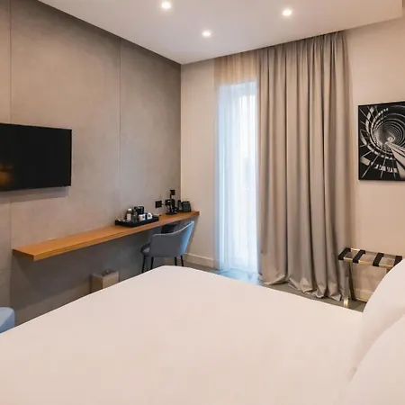 J Maluni City Hotel-3