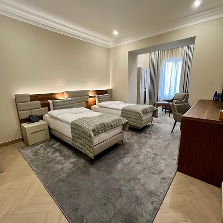 Plaza Viktoria Hotel Yerevan-2