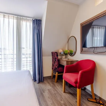 Sky Charm Hanoi Hotel And Spa-3