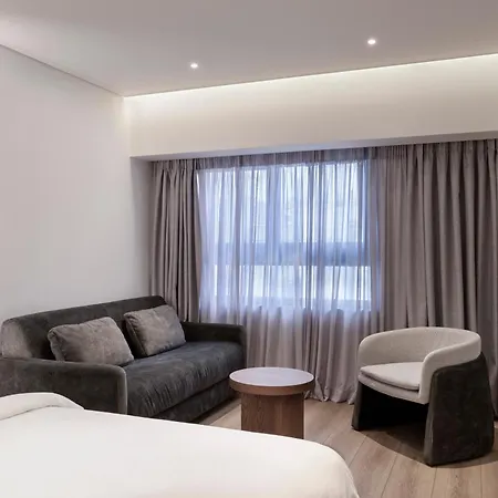 Nur Edge Aparthotel - Acropolis Skyline-3
