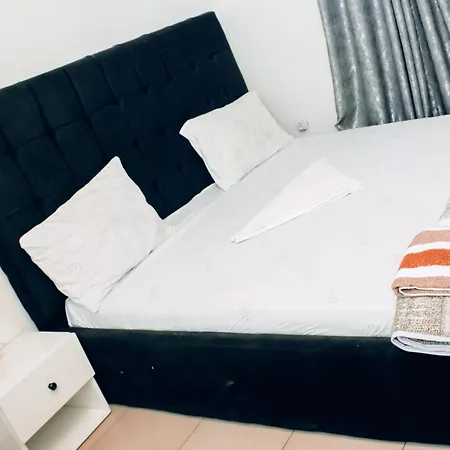 Empire Motel-3