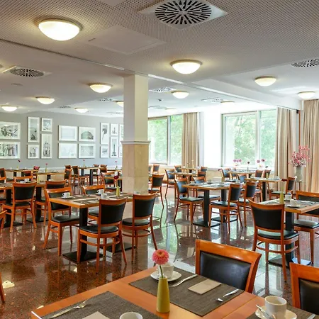 Leonardo Hotel Berlin Ku'Damm-3