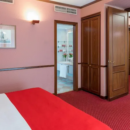 Leonardo Hotel Milan City Center-3