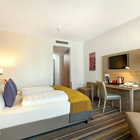 Leonardo Hotel Munich City North-3