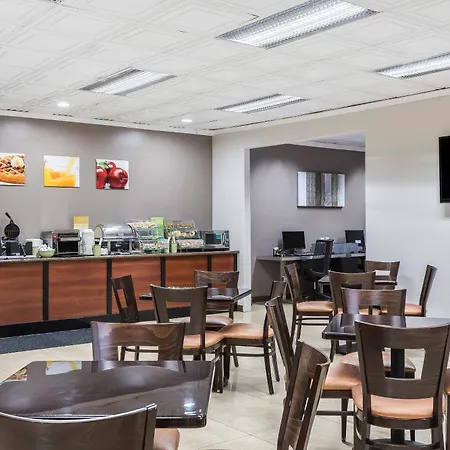 Quality Inn & Suites Los Angeles Airport - Stadium District-3