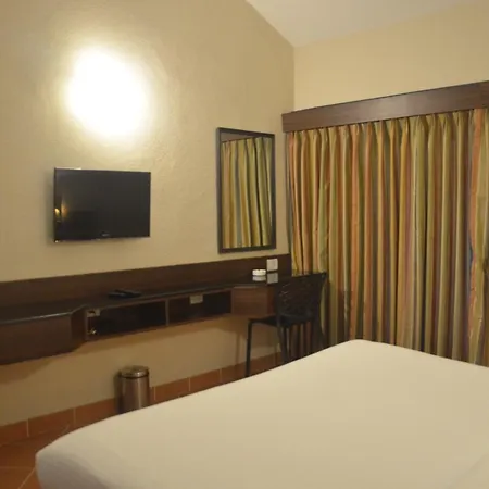 Green Pastures - A Hill Country Resort-3