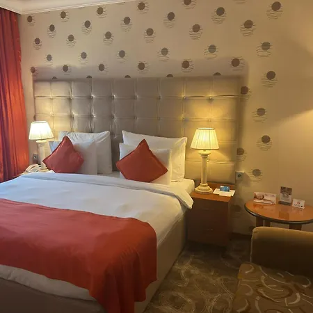 Grand Hotel Europe-2