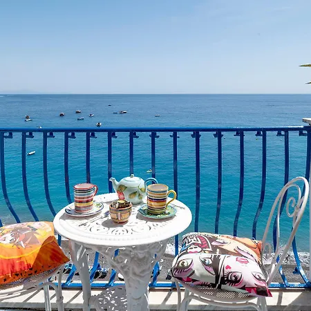 La Dolce Vita A Positano Boutique Hotel-2