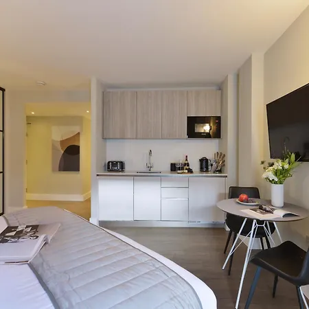 Fitzrovia Apartments By Dmontrio-2