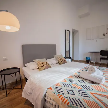 Cosmo Guesthouse-2