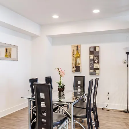 Sunset Boulevard Apartments-3
