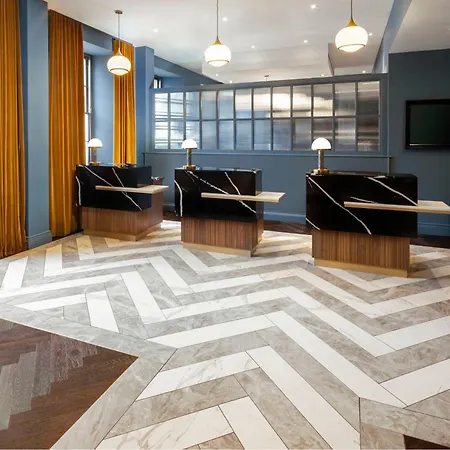 Courtyard By Marriott Edinburgh-3