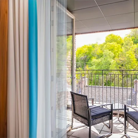Courtyard By Marriott Edinburgh-2
