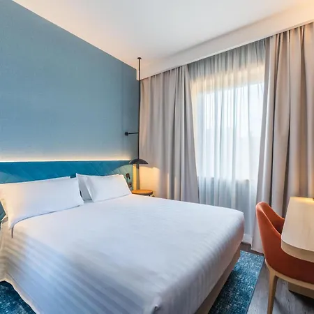 Hilton Garden Inn Rome Colosseum-3