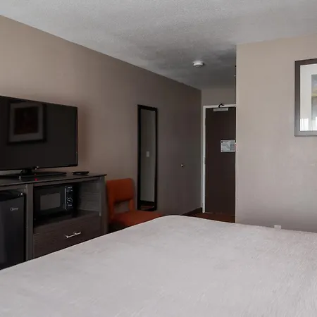 Quality Inn & Suites Fresno Northwest-2