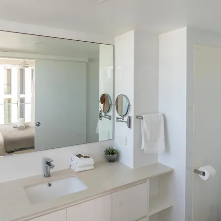 Southern Cross Beachfront Holiday Apartments-2