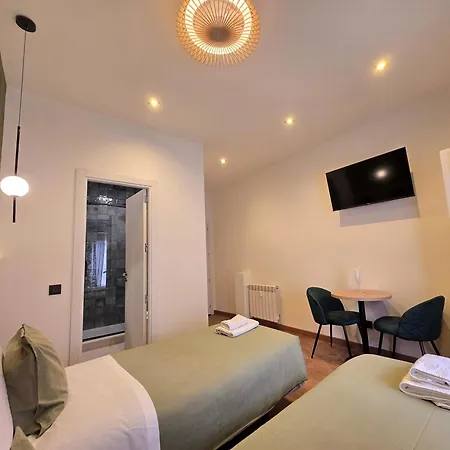 Hostal Main Street Madrid-3