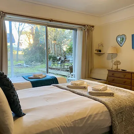 Pickwicks Guest House-3