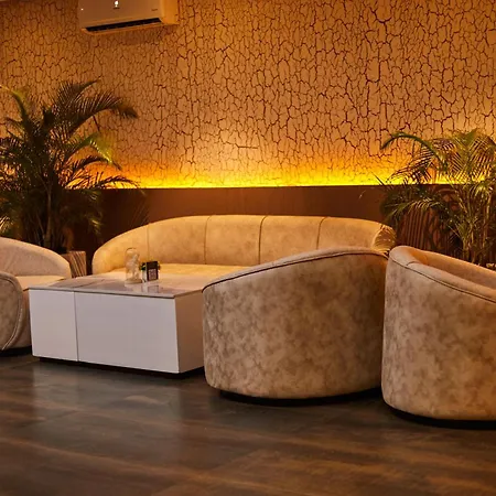 Sv Chrome By Aj Boutique Hotel-3