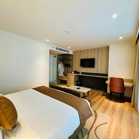 Hyphen Business Hotel-2