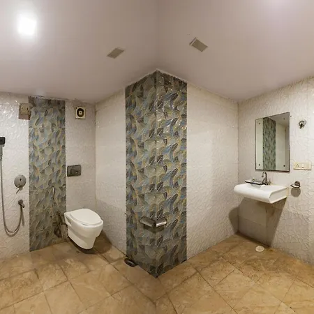 Hotel Ashoka International-Near Ganga Ram & Blk Hospital At Karol Bagh Metro Station-2