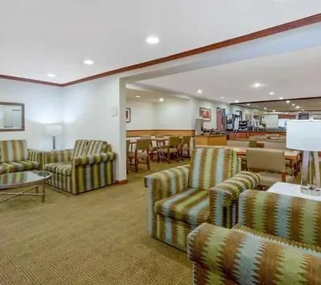 Norwood Inn & Suites By Blisspoint-2