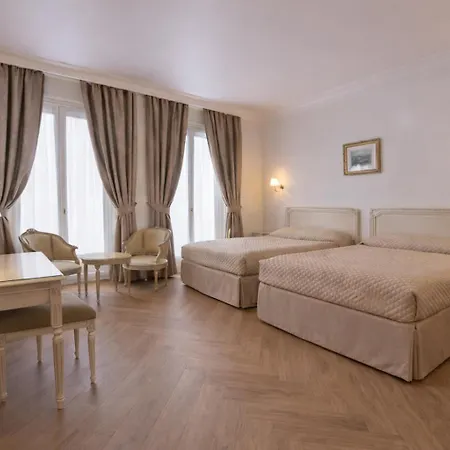 Grand Hotel Moderne-3
