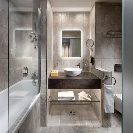 Mamaison Residence Izabella Budapest-3