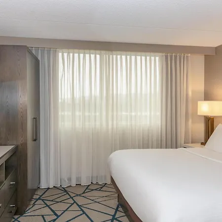 Embassy Suites By Hilton Seattle Bellevue-3